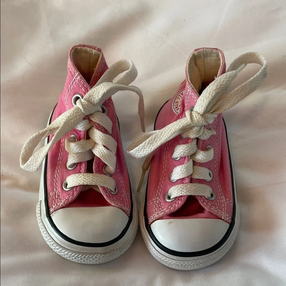 Converse Kids Pink High-Tops